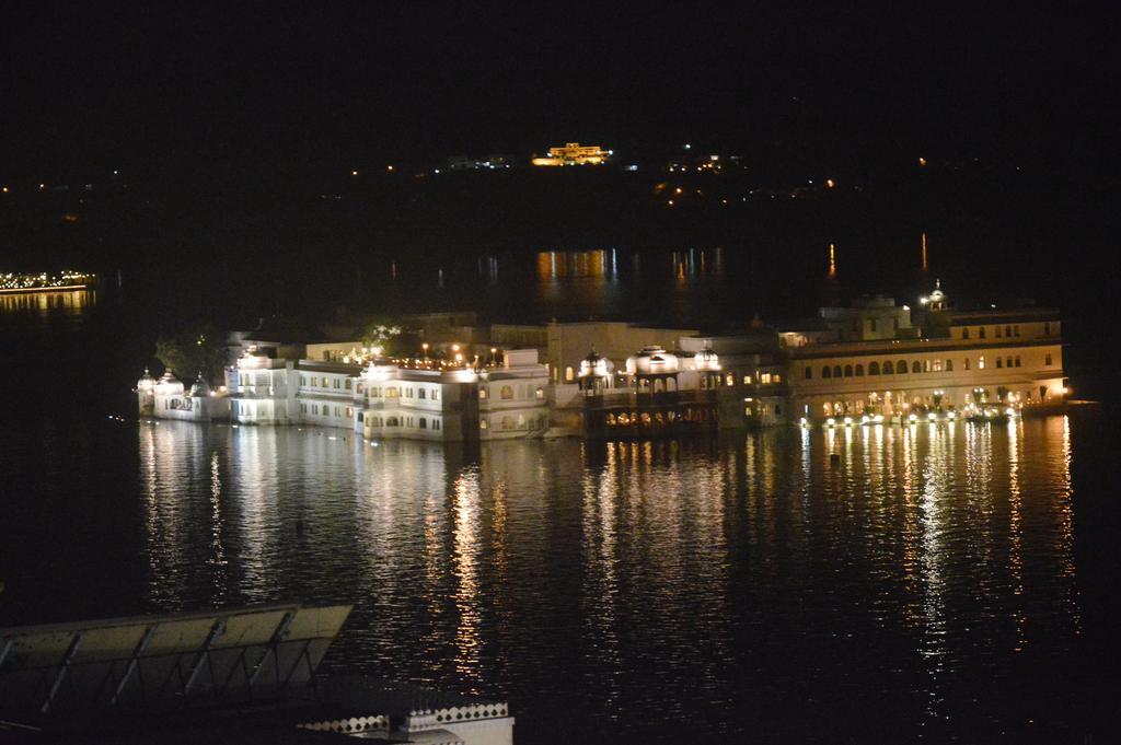 Devi Vilas Guest House Ουνταϊπούρ Εξωτερικό φωτογραφία